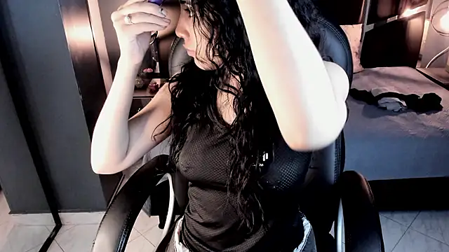 vaiolethsan   online show from February 3, 9:31 pm