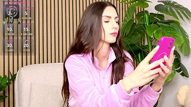 Snapshot of BelovedKhloee chatting on March 21, 5:27 pm BelovedKhloee online show from March 21, 5:27 pm