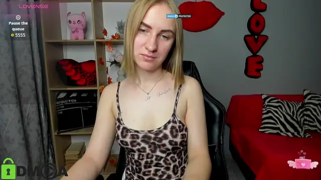 BeautyBlondy online show from November 18, 3:16 pm