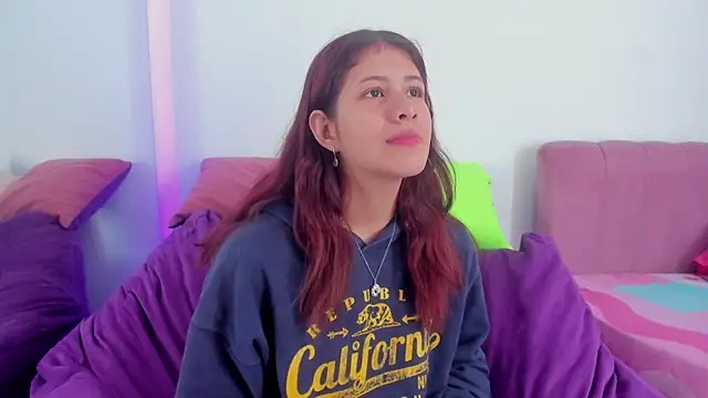 MiaQueen021 online show from September 23, 2:09 pm