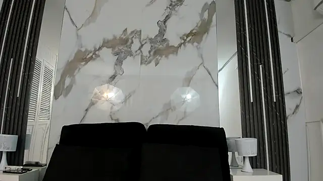 Kim Lennon online show from September 24, 12:30 pm