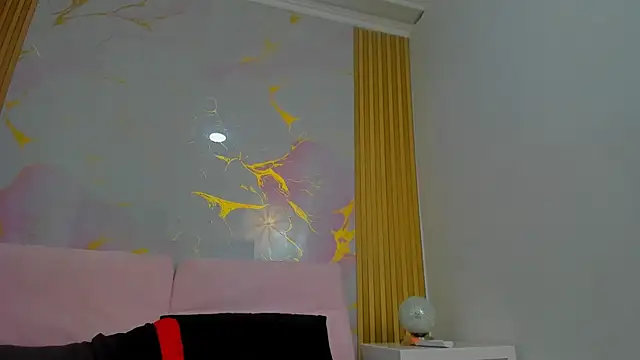 Kim Lennon online show from October 10, 1:32 pm