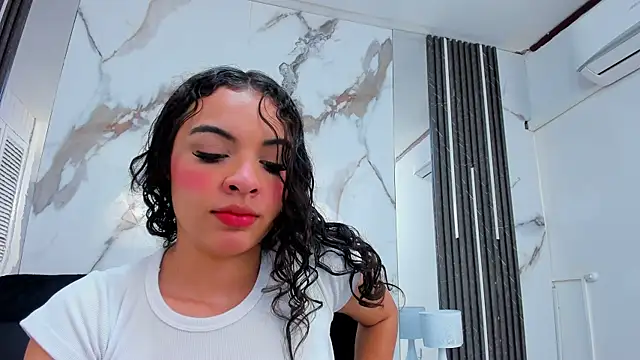 Kim Lennon online show from October 14, 3:46 pm