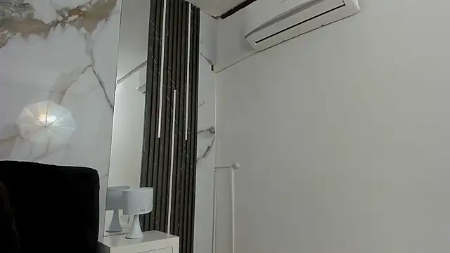 Kim Lennon online show from October 17, 1:35 pm