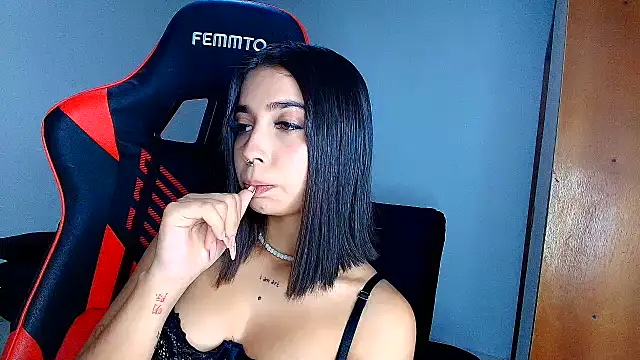 Rousse violett online show from February 11, 1:10 am