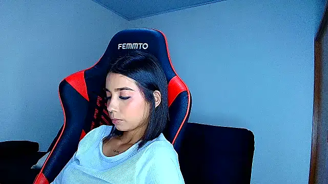 Rousse violett online show from May 11, 11:46 pm