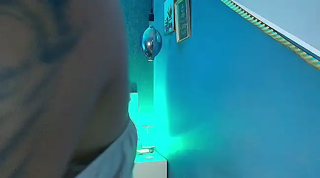 Snapshot of gabriela_cortez chatting on February 6, 7:18 pm gabriela cortez online show from February 6, 7:18 pm