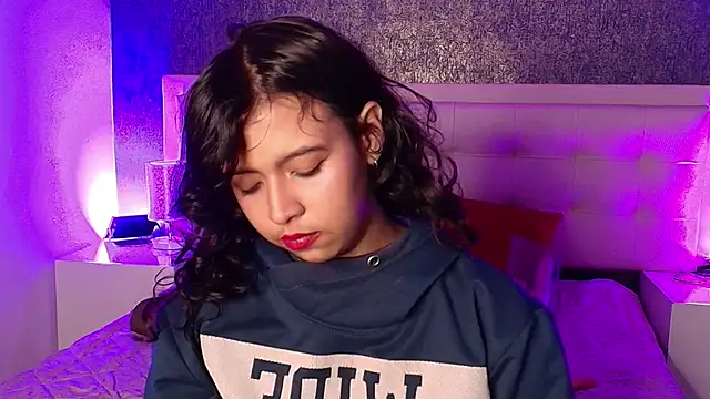 Snapshot of gabriela_cortez chatting on February 17, 10:25 pm gabriela cortez online show from February 17, 10:25 pm