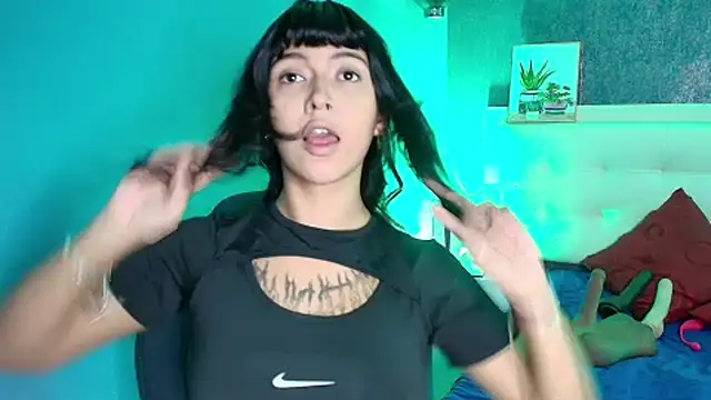 Snapshot of gabriela_cortez chatting on March 7, 7:38 pm gabriela cortez online show from March 7, 7:38 pm