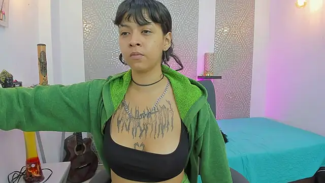 Snapshot of gabriela_cortez chatting on December 4, 12:58 pm gabriela cortez online show from December 4, 12:58 pm