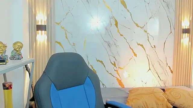 Snapshot of gabriela_cortez chatting on January 13, 12:43 pm gabriela cortez online show from January 13, 12:43 pm