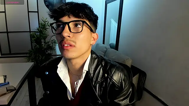 tim  fox online show from October 18, 11:55 am