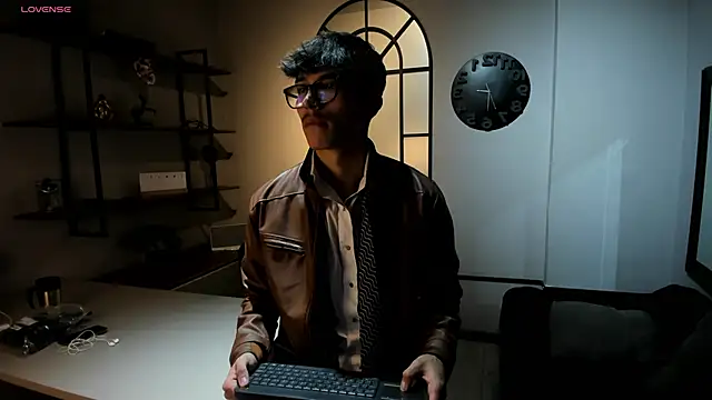 tim  fox online show from November 11, 12:05 pm