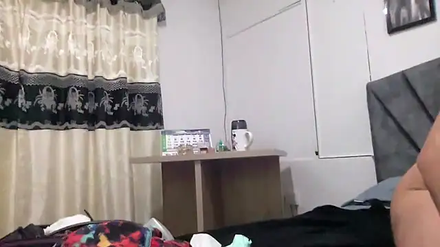 LunaBeya online show from March 9, 2:21 pm