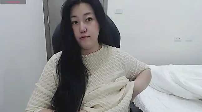 Snapshot of minnie9009 chatting on February 28, 8:09 am minnie9009 online show from February 28, 8:09 am