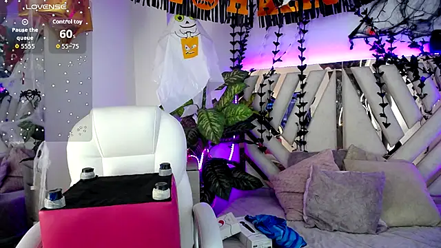 NyxAndria 1 online show from October 18, 9:15 pm