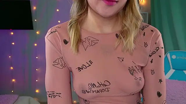 Snapshot of Mercedes_Robinson chatting on February 5, 4:28 am Mercedes Robinson online show from February 5, 4:28 am