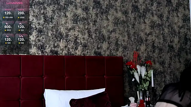 Snapshot of KylieReina chatting on January 29, 4:58 am KylieReina online show from January 29, 4:58 am