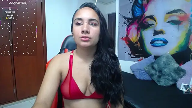 Snapshot of Maylin_horny19 chatting on February 16, 9:33 pm Maylin horny19 online show from February 16, 9:33 pm