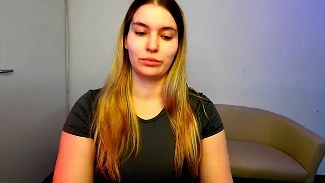 Snapshot of ShyHotNerd chatting on October 26, 12:11 pm ShyHotNerd online show from October 26, 12:11 pm