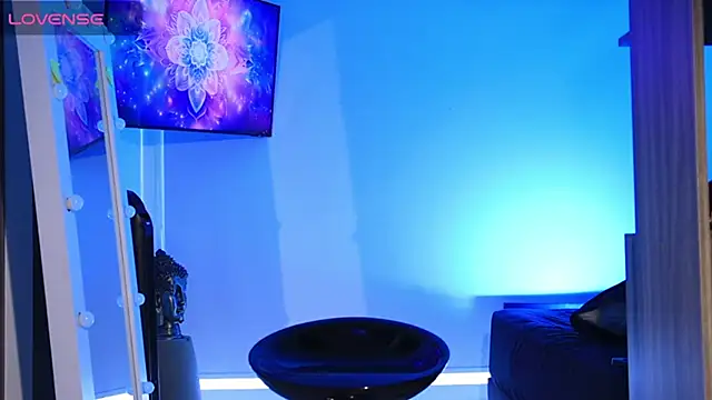 soymike1  online show from January 14, 1:28 pm