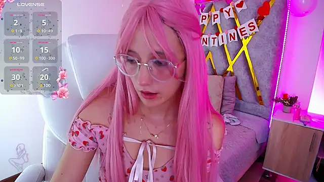 SussanHottye1  online show from February 19, 4:00 pm