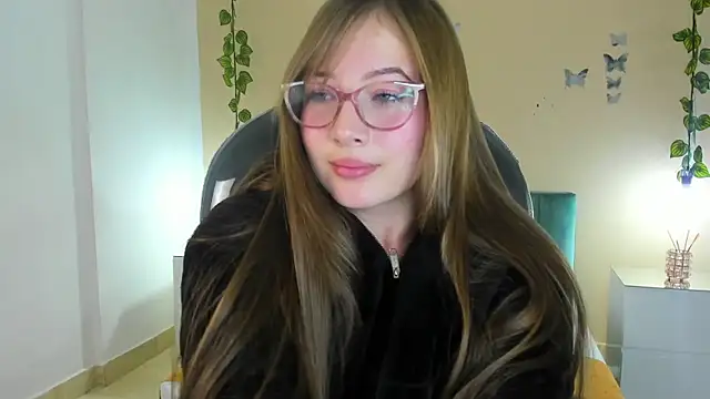 Dahlia Rousse online show from December 20, 1:34 am