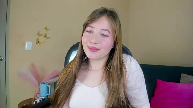 Dahlia Rousse online show from March 4, 7:03 am