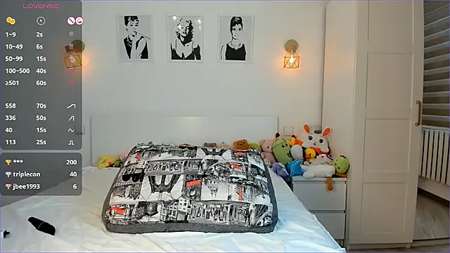 Snapshot of mirann chatting on January 30, 6:24 am mirann online show from January 30, 6:24 am