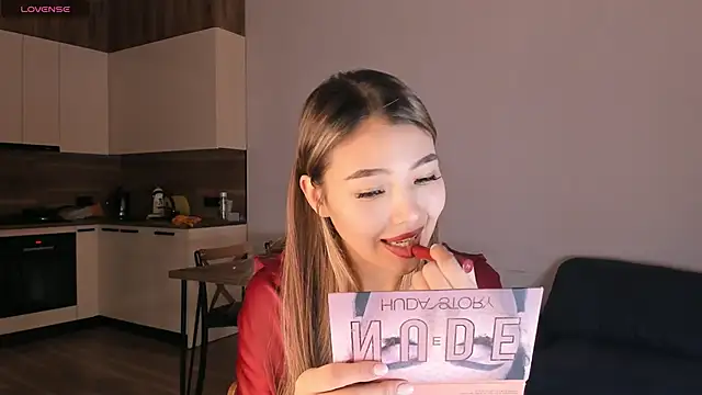 Snapshot of mirann chatting on March 15, 1:29 pm mirann online show from March 15, 1:29 pm