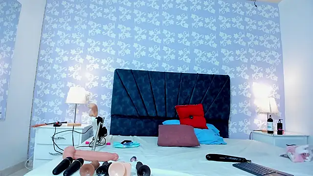 SalomeSimonz online show from October 28, 7:49 pm