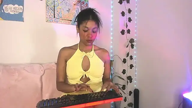 ElectraaJoness online show from May 14, 1:51 pm