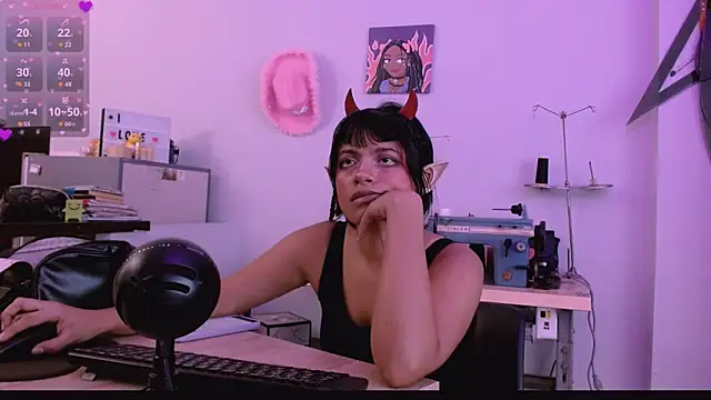 Mattilda 18 online show from October 7, 7:55 pm