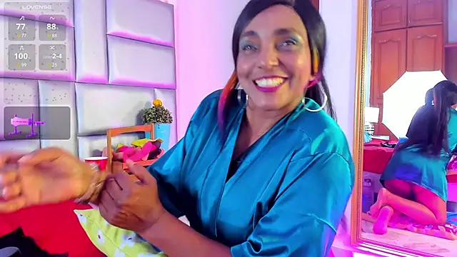 LovelyNickii online show from April 26, 3:15 am