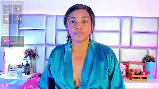 LovelyNickii online show from May 11, 4:48 pm