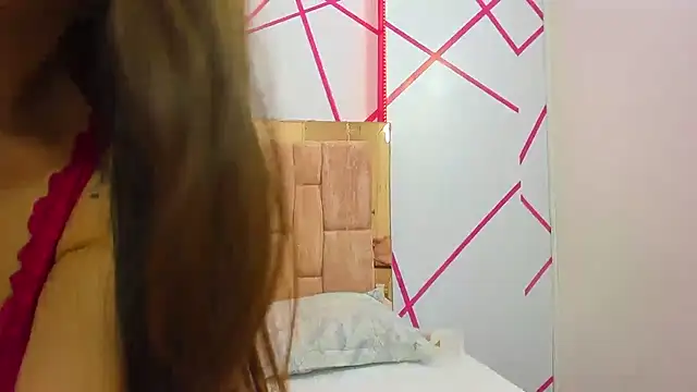 Snapshot of Miss_Crhiss chatting on February 3, 4:52 pm Miss Crhiss online show from February 3, 4:52 pm