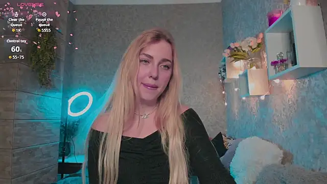 Snapshot of Mika_Rayy chatting on November 13, 8:41 pm Mika Rayy online show from November 13, 8:41 pm