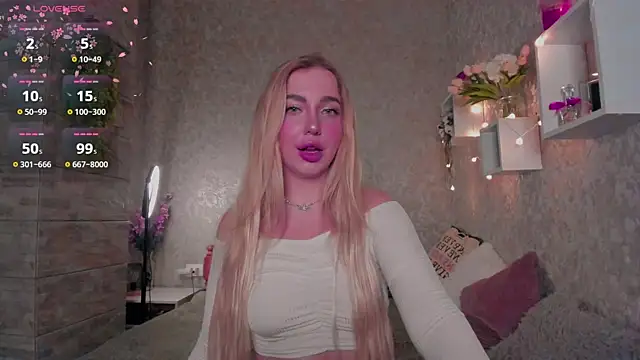 Snapshot of Mika_Rayy chatting on November 16, 11:43 pm Mika Rayy online show from November 16, 11:43 pm