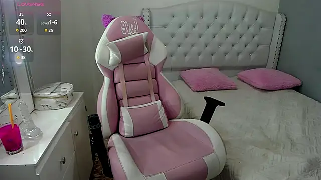 Snapshot of Alana_ponsee chatting on January 26, 3:17 am Alana ponsee online show from January 26, 3:17 am