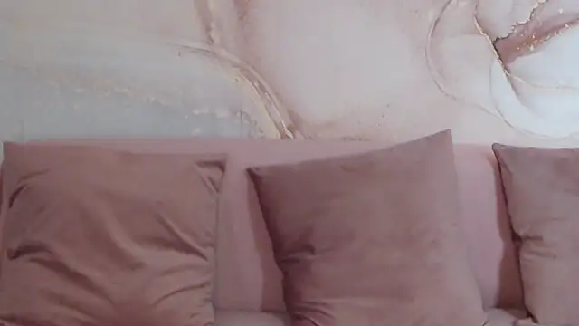 Snapshot of SweetChyou chatting on February 2, 7:51 am SweetChyou online show from February 2, 7:51 am