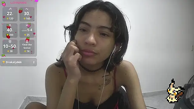 Lovelyamyy online show from February 13, 2:09 pm