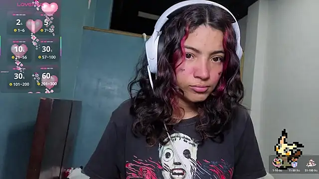 Lovelyamyy online show from October 17, 8:44 pm