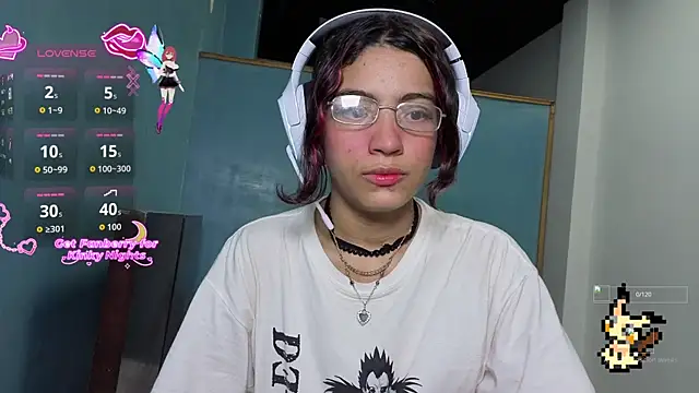 Lovelyamyy online show from October 29, 10:44 pm