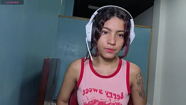 Lovelyamyy online show from November 12, 2:23 am