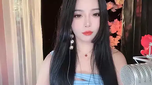 Snapshot of ying-love520 chatting on March 12, 8:19 am ying-love520 online show from March 12, 8:19 am