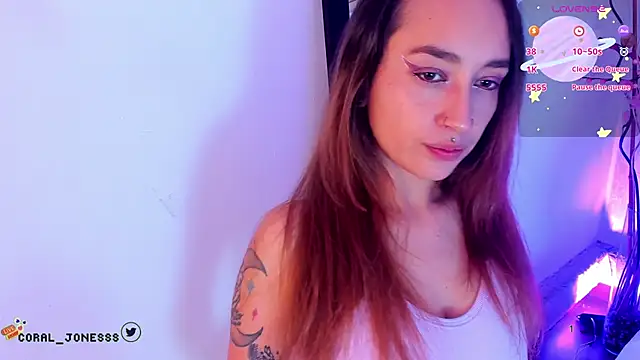 Snapshot of coral_jonesss chatting on February 12, 1:27 pm coral jonesss online show from February 12, 1:27 pm