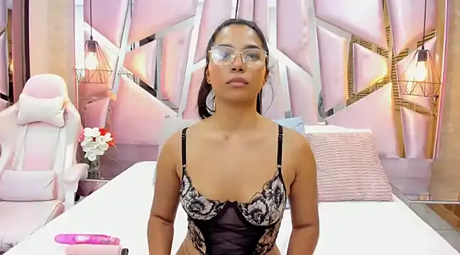 CharlotteGraay online show from January 29, 10:32 pm