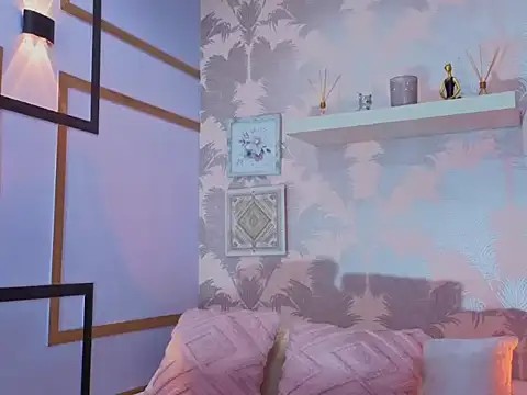 CharlotteGraay online show from February 24, 7:45 pm