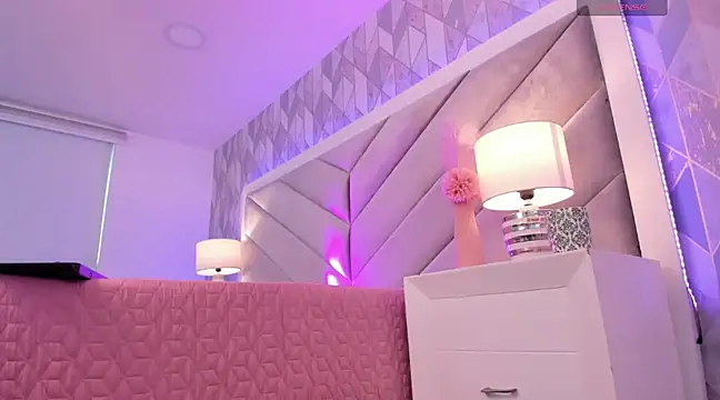 Sara  collins   online show from February 21, 12:17 pm