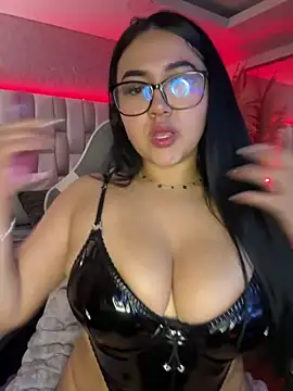 Sara  collins   online show from December 21, 12:23 pm